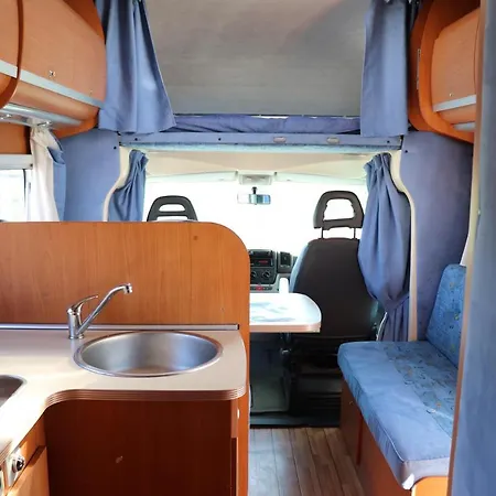 Rent Camper Motorhome, Alquiler Autocaravana Campsite