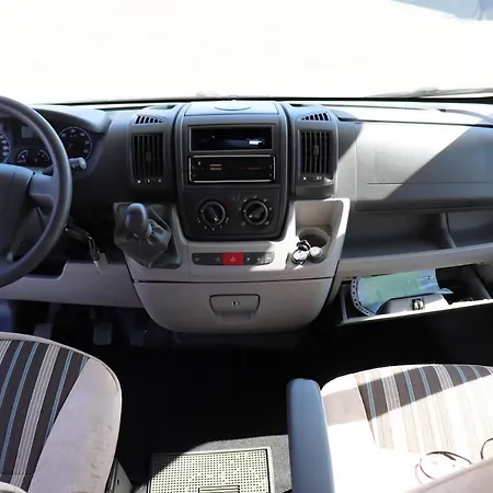 Rent Camper Motorhome, Alquiler Autocaravana